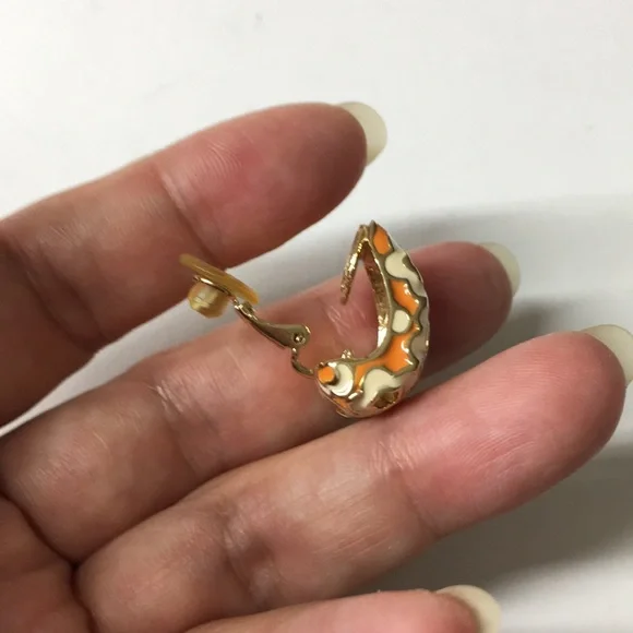 🖤ST.JOHN RARE clip on earrings